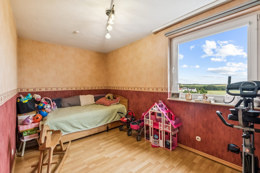 Schlafzimmer 4